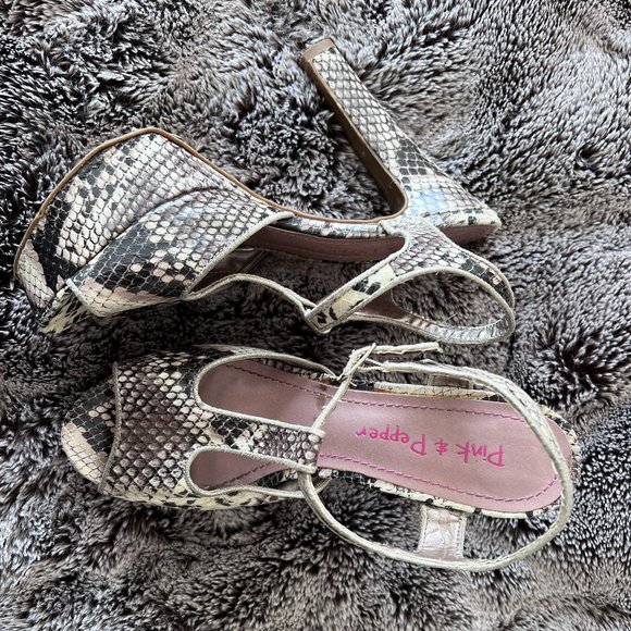 Pink & Pepper faux snake skin platform heels - Picture 7 of 7